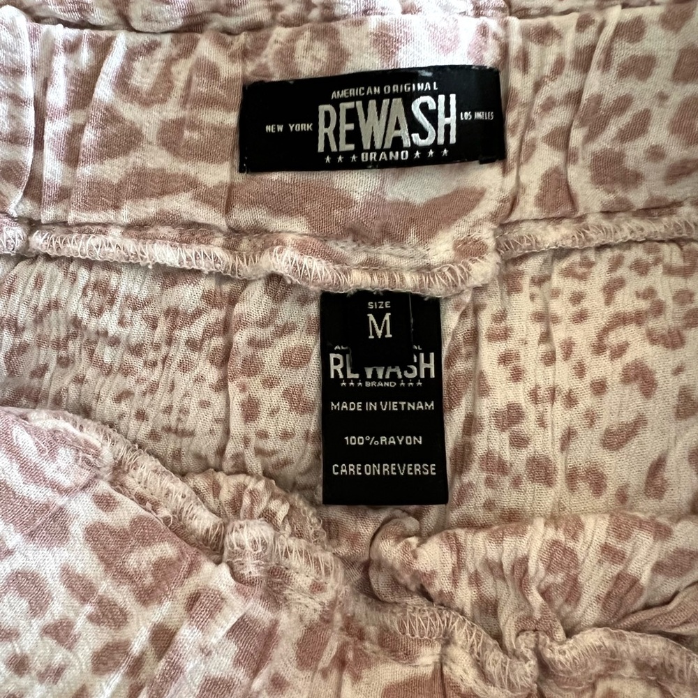 Rewash brand short shorts, soft leopard print, size medium.